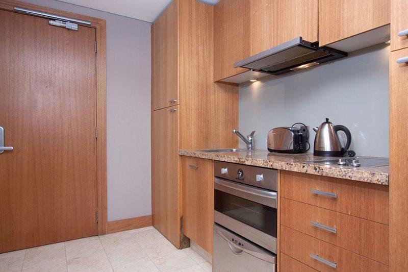 Apartment Metropolis 1 Bedroom With Parking *