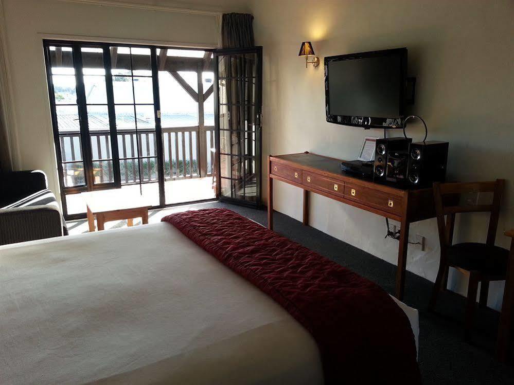 Knights 4* Auckland