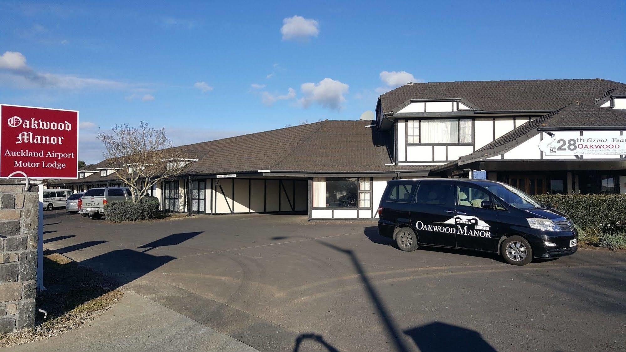 Oakwood Manor Motor