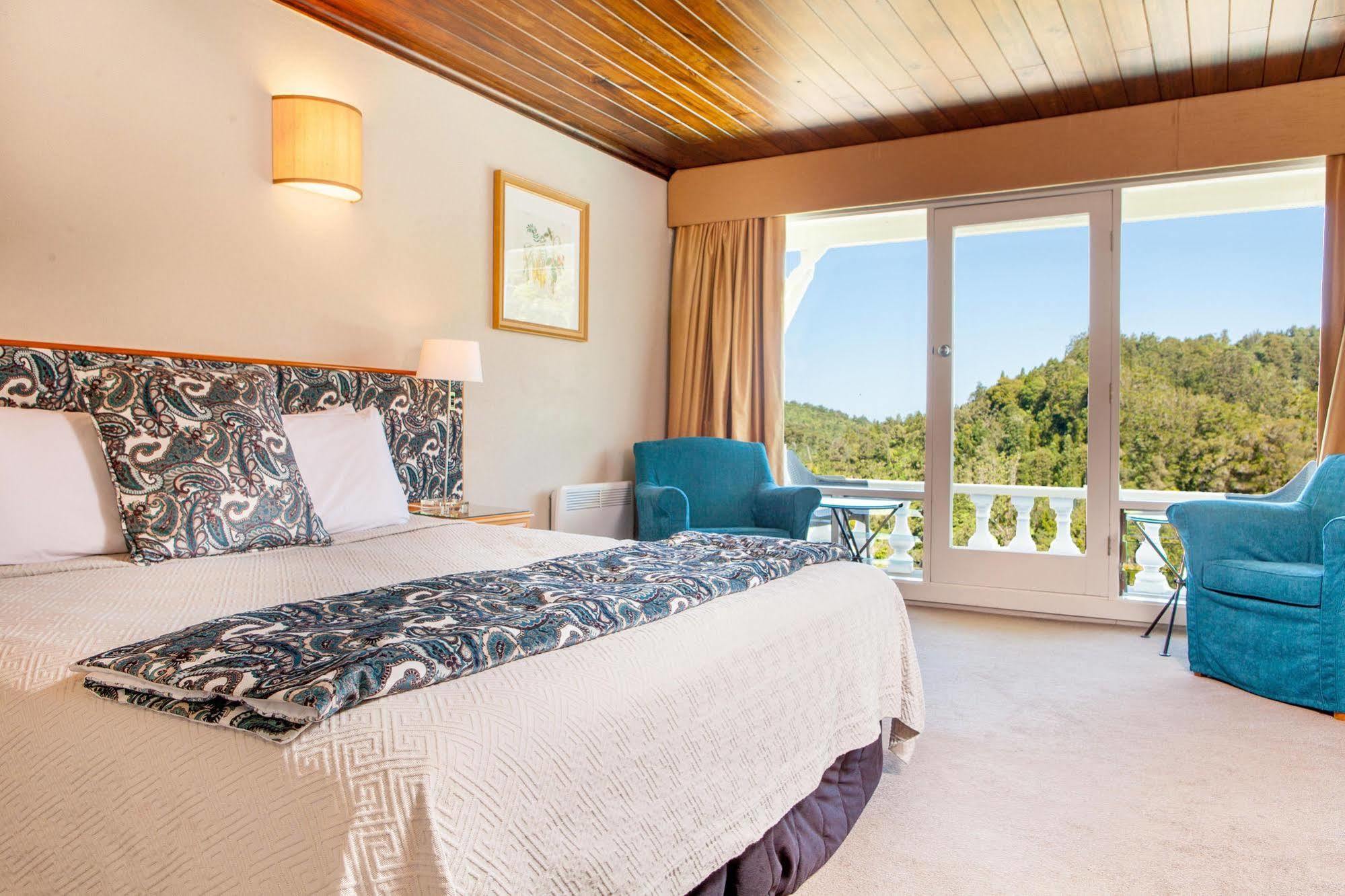 Waitakere &