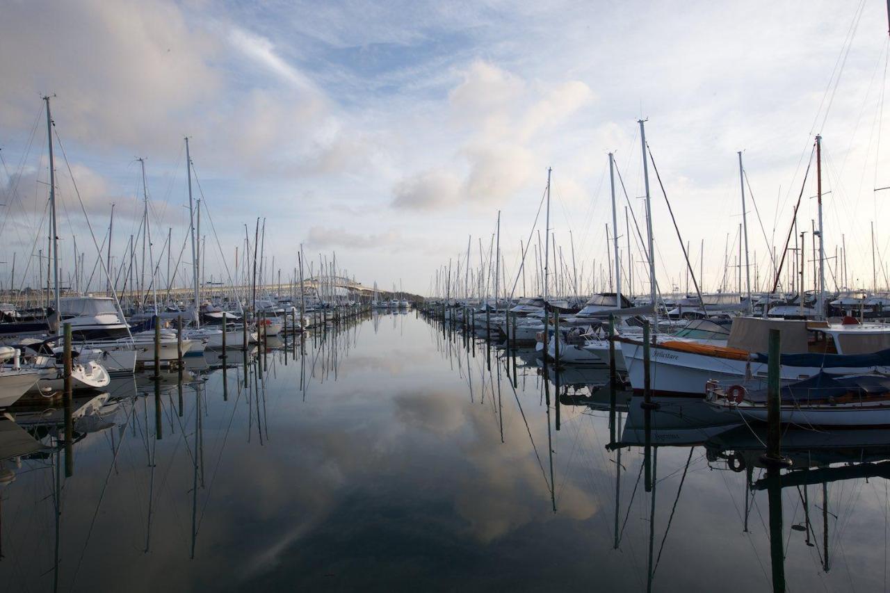 Waterfront Serviced On Prince's Wharf 4*