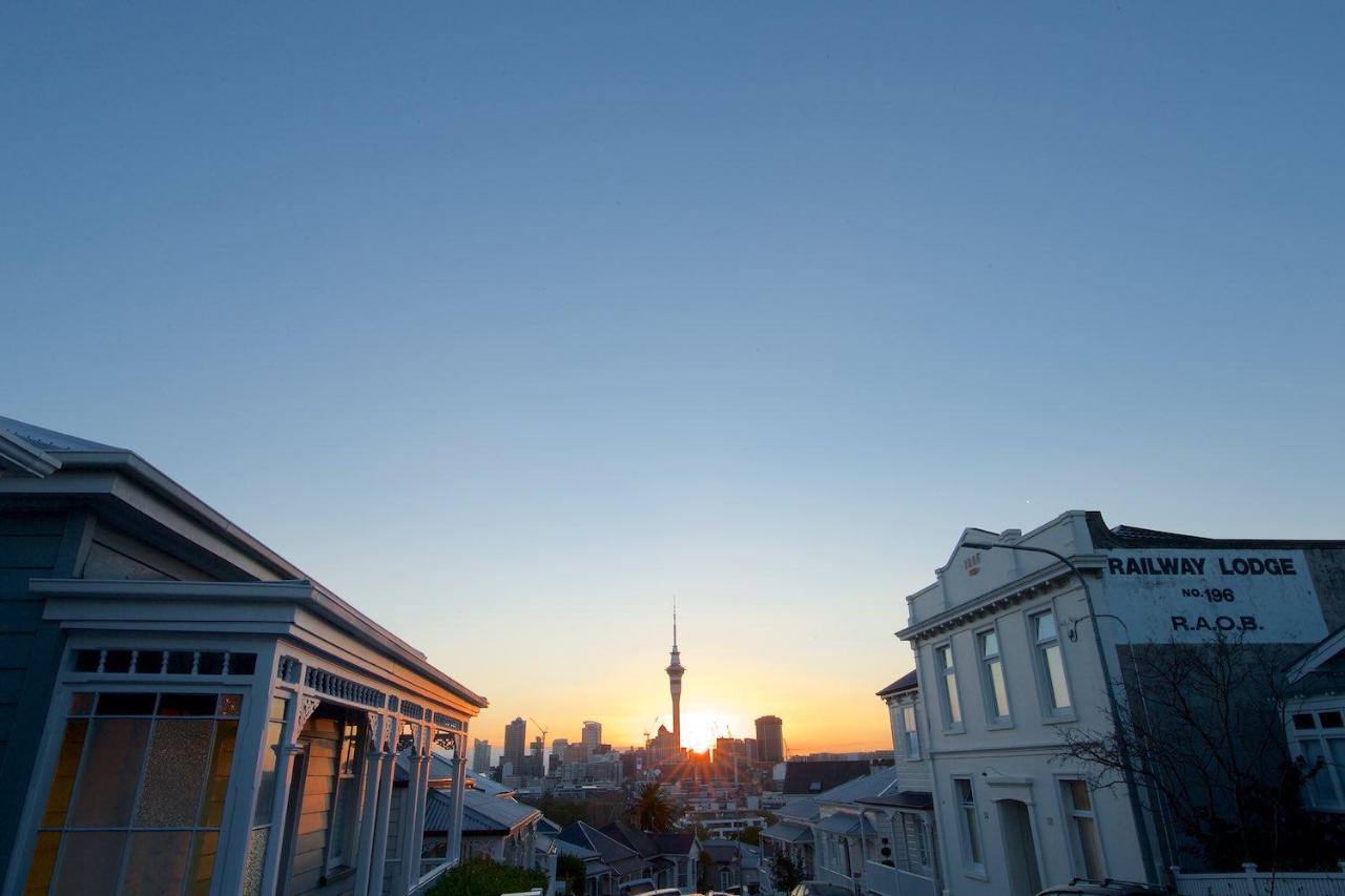 Waterfront Serviced On Prince's Wharf Auckland