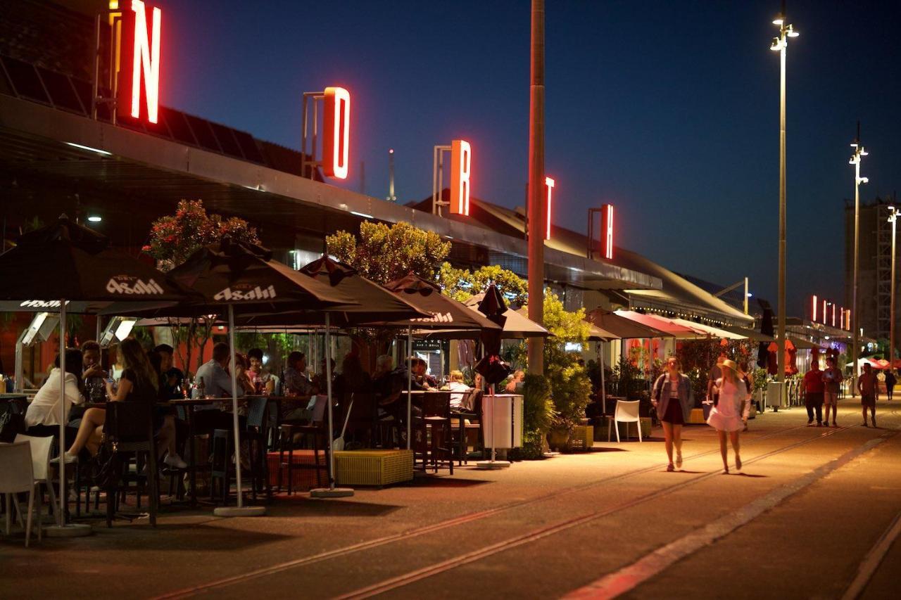 Waterfront Serviced On Prince's Wharf 4*