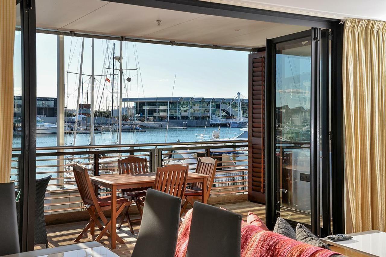Qv Stylish Waterfront - 317