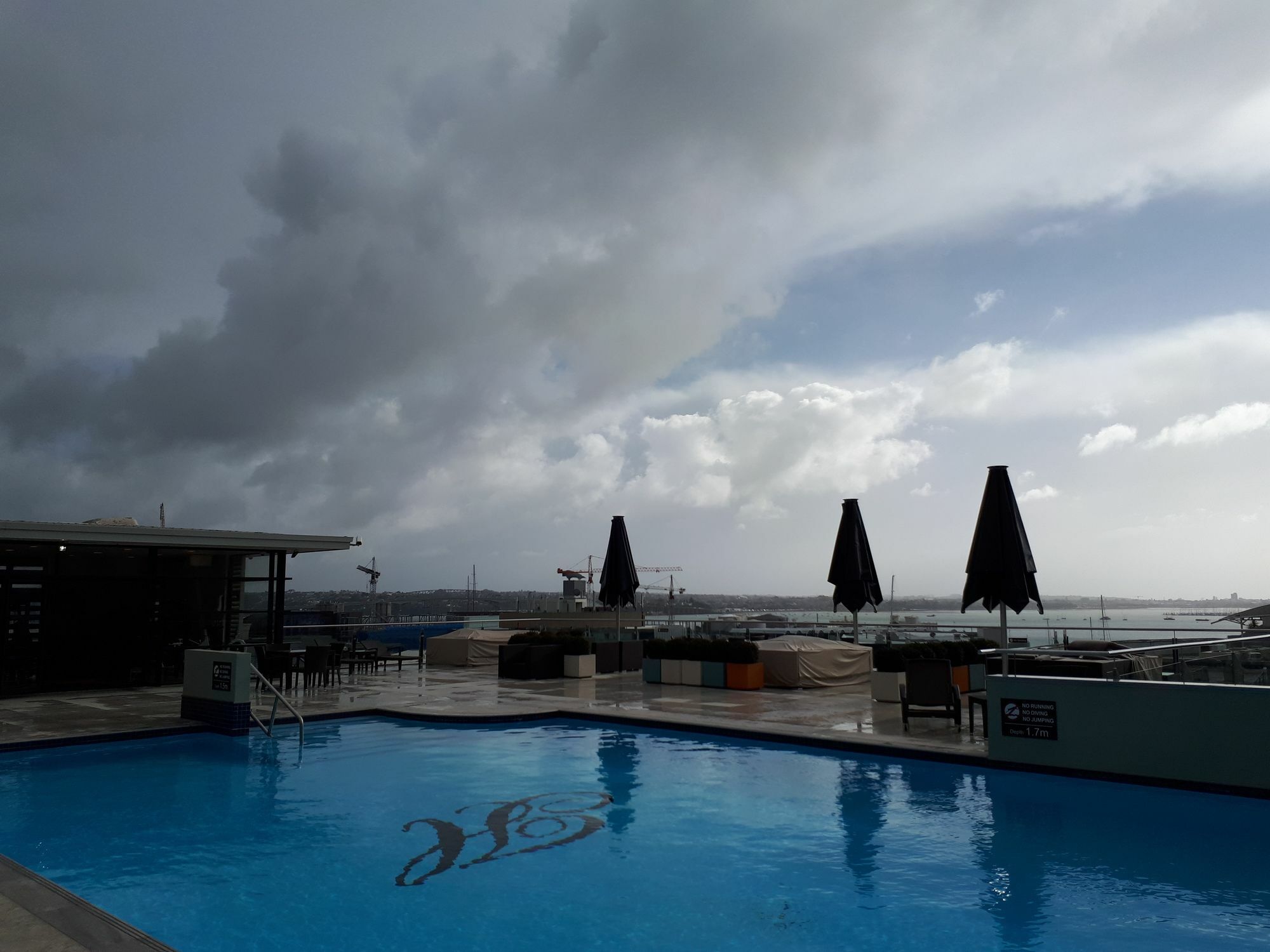 Hotel J&s 3*
