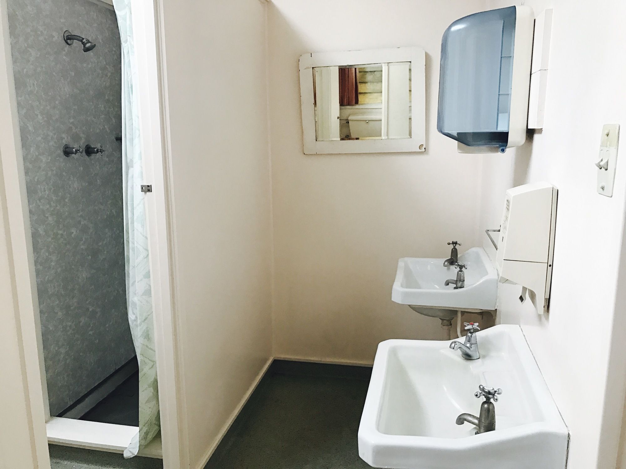 Young Hotel Auckland